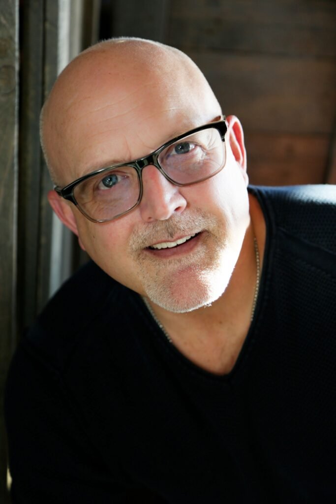 Photo of Dr. Darren Dahlman