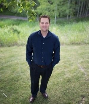 Photo of Dr. Christopher Miller