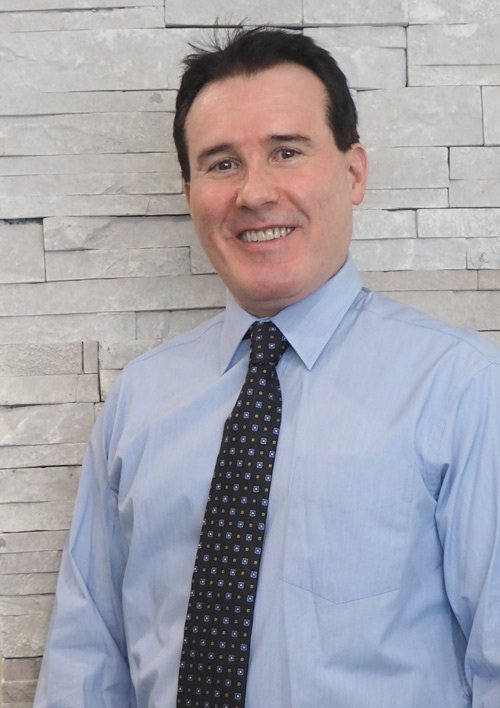 Photo of Dr. Darryl Thoms