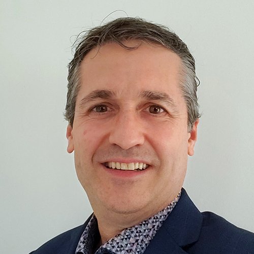 Photo of Dr. Henrique Bueno