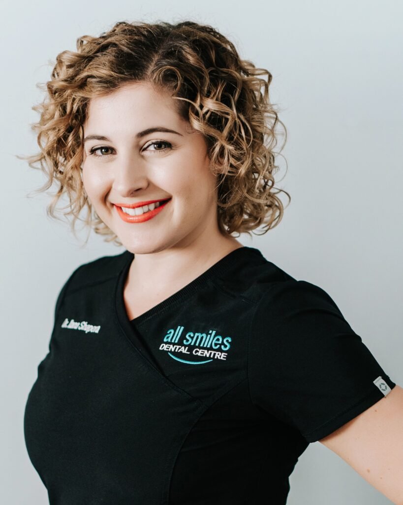 Photo of Dr. Ilana Shapera