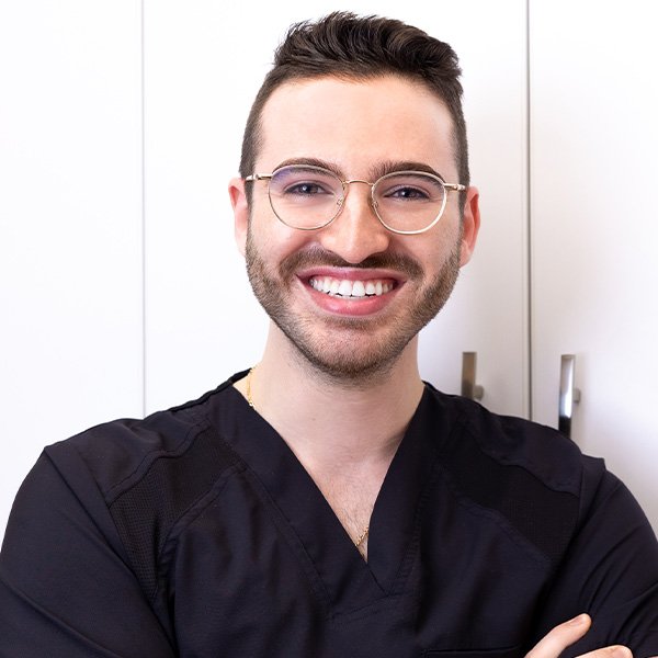 Photo of Dr. Oliver Richa