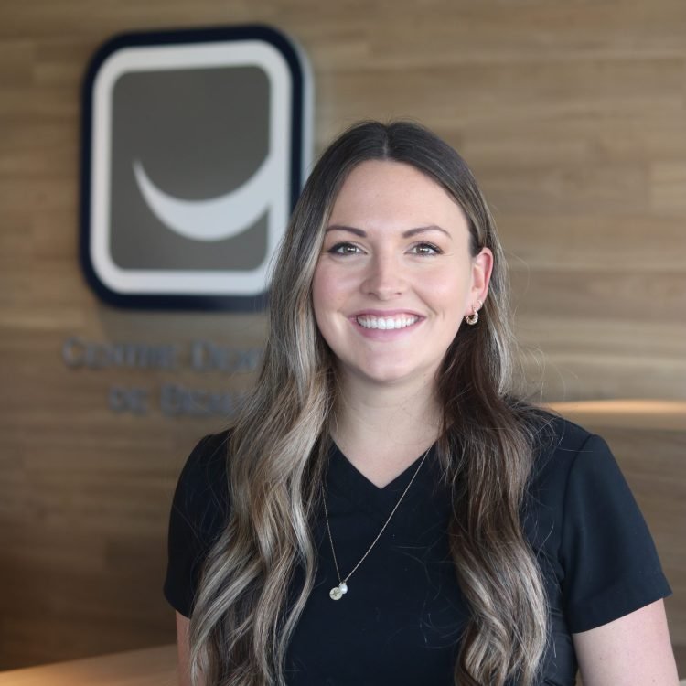 Photo of Dr. Vanessa Vigneault